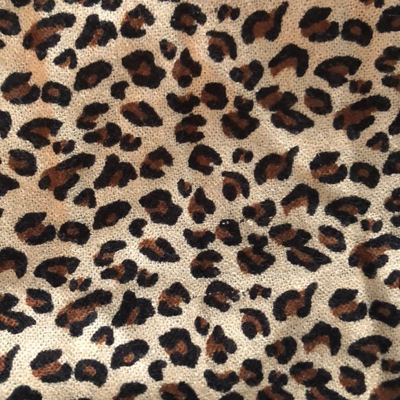 Leopard Print Scarf - Picture 2 of 3